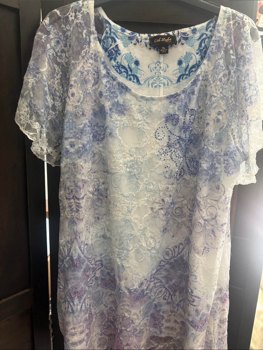 Cal Style white blousea blue paisley pattern and sequined embellishing